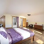 Templeview 4* גרינקאסל