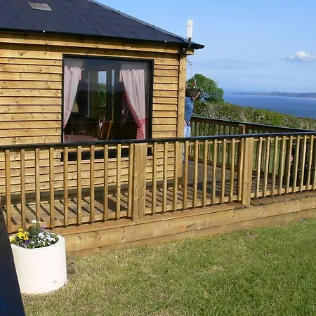 Guest house Templeview 4*