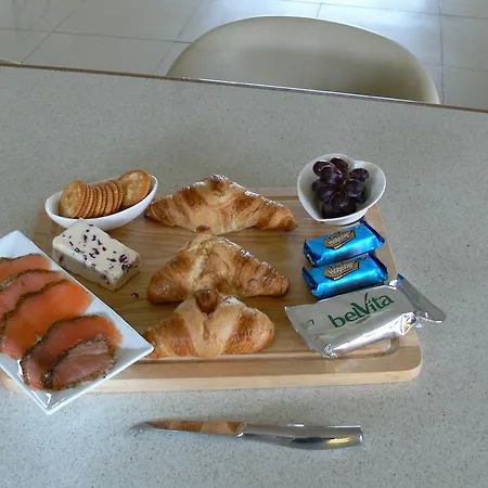 Templeview Pensión 4*